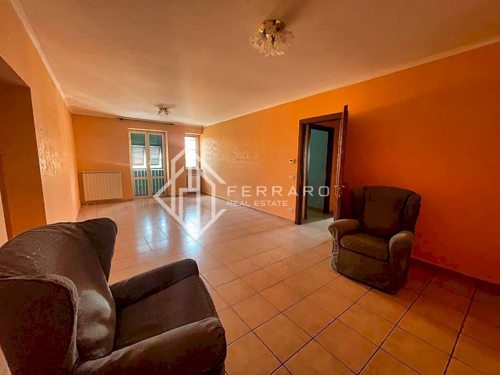 Salone - Quadrilocale via Umberto Sciutto, Cairo Montenotte - foto 1