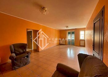 Salone - Quadrilocale via Umberto Sciutto, Cairo Montenotte - foto 2