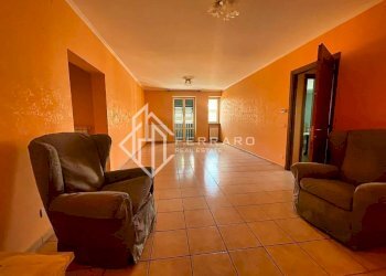 Salone - Quadrilocale via Umberto Sciutto, Cairo Montenotte - foto 5