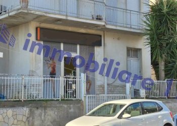 Facciata - Shop viale Europa, 144, Alcamo - photo 8