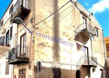 Facciata - Casa indipendente via Roma, Castellammare del Golfo - foto 3