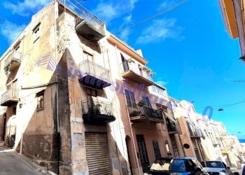 Facciata - Casa indipendente via Roma, Castellammare del Golfo - foto 5