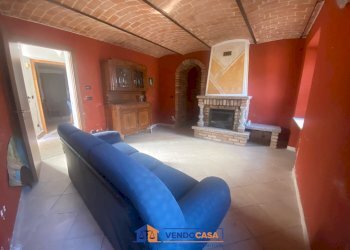 Casa indipendente Incisa Scapaccino - foto 2