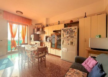 Quadrilocale Via L. Calda, Genova (zona Borzoli) - foto 2