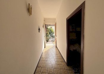 Portion of a house Via Aristide Venturini, Forlì - photo 3