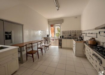 Portion of a house Via Aristide Venturini, Forlì - photo 7