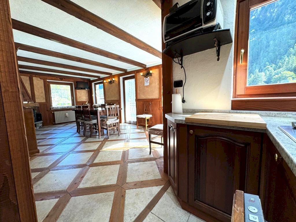 Casa semi indipendente Località Chesod, 1, Antey-Saint-Andrè - foto 3