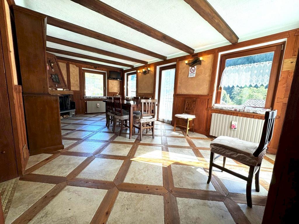 Casa semi indipendente Località Chesod, 1, Antey-Saint-Andrè - foto 1