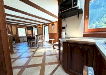 Casa semi indipendente Località Chesod, 1, Antey-Saint-Andrè - foto 3