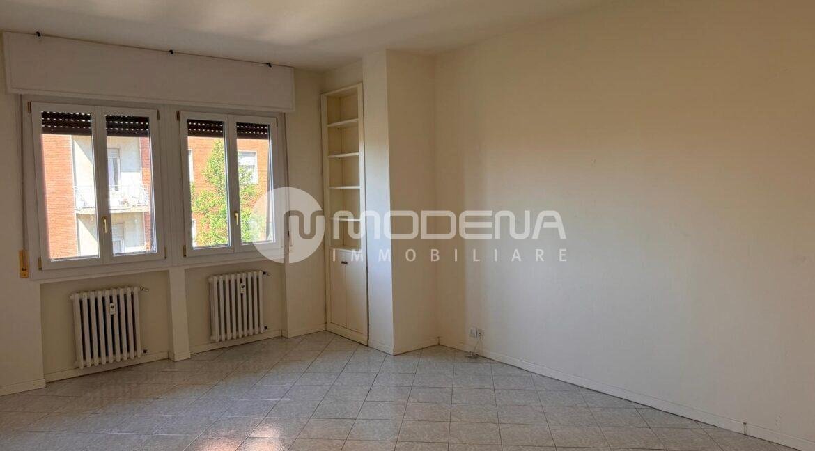 Bilocale Modena (zona Circoscrizione 1) - foto 2