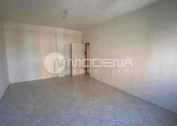 Bilocale Modena (zona Circoscrizione 1) - foto 11