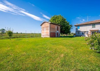 Semi-detached Villa San Pietro in Casale - photo 7