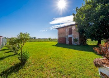 Semi-detached Villa San Pietro in Casale - photo 8