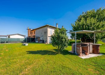 Semi-detached Villa San Pietro in Casale - photo 14