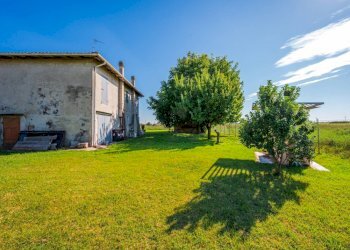 Semi-detached Villa San Pietro in Casale - photo 15