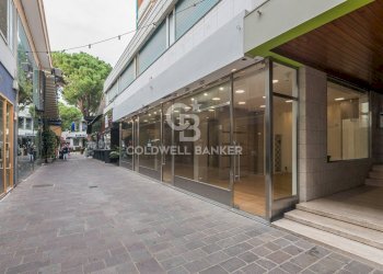 Foto 5 - Negozio Viale Ceccarini
 
57, Riccione - foto 5