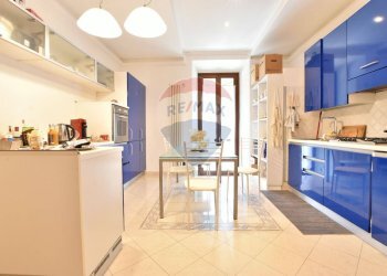 Cucina - Trilocale Viale Aguggiari
 
13, Varese - foto 6