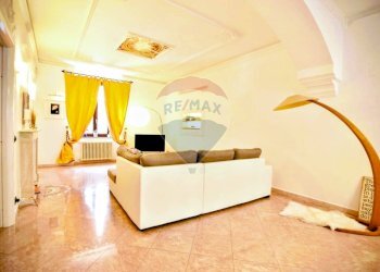 Soggiorno - Trilocale Viale Aguggiari
 
13, Varese - foto 11