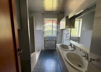 Bagno - Trilocale via presolana
 
10, Varese - foto 29