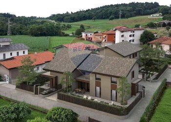 Casa all\'aperto - Villa Via cesarina monti
 
snc, Arcisate - photo 1