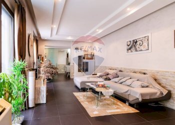 Soggiorno - Casa indipendente Via Pittoresca
 
12/12A, Catania - foto 3