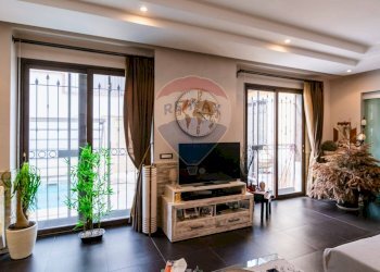 Soggiorno - Casa indipendente Via Pittoresca
 
12/12A, Catania - foto 5