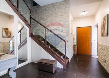 Scale - Casa indipendente Via Pittoresca
 
12/12A, Catania - foto 20