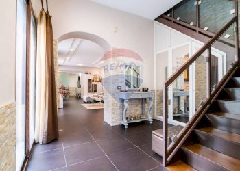 Scale - Casa indipendente Via Pittoresca
 
12/12A, Catania - foto 21