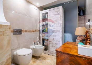 Bagno - Casa indipendente Via Pittoresca
 
12/12A, Catania - foto 34