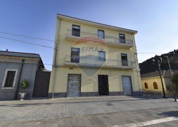 Edificio all\'aperto - Casa indipendente Piazza Maria Santissima delle Grazie
 
20, Piedimonte Etneo - foto 2