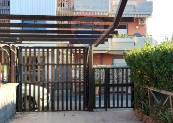 Edificio all\'aperto - Villa a Schiera Via Immacolata
 
126, Mascali - foto 4