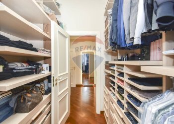 Cabina armadio - Villa via salto della monaca
 
3/g, Zafferana Etnea - foto 32