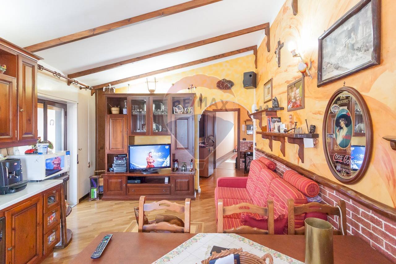 Sala da pranzo - Attico Via Paternò
 
350, Ragalna - foto 3