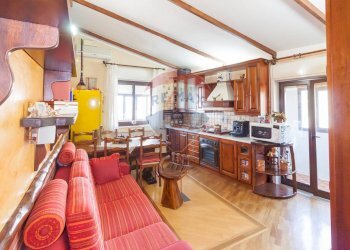 Sala da pranzo - Attico Via Paternò
 
350, Ragalna - foto 1