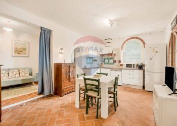 Sala da pranzo - Casa indipendente via balza fiorita
 
641, Camaiore - foto 11