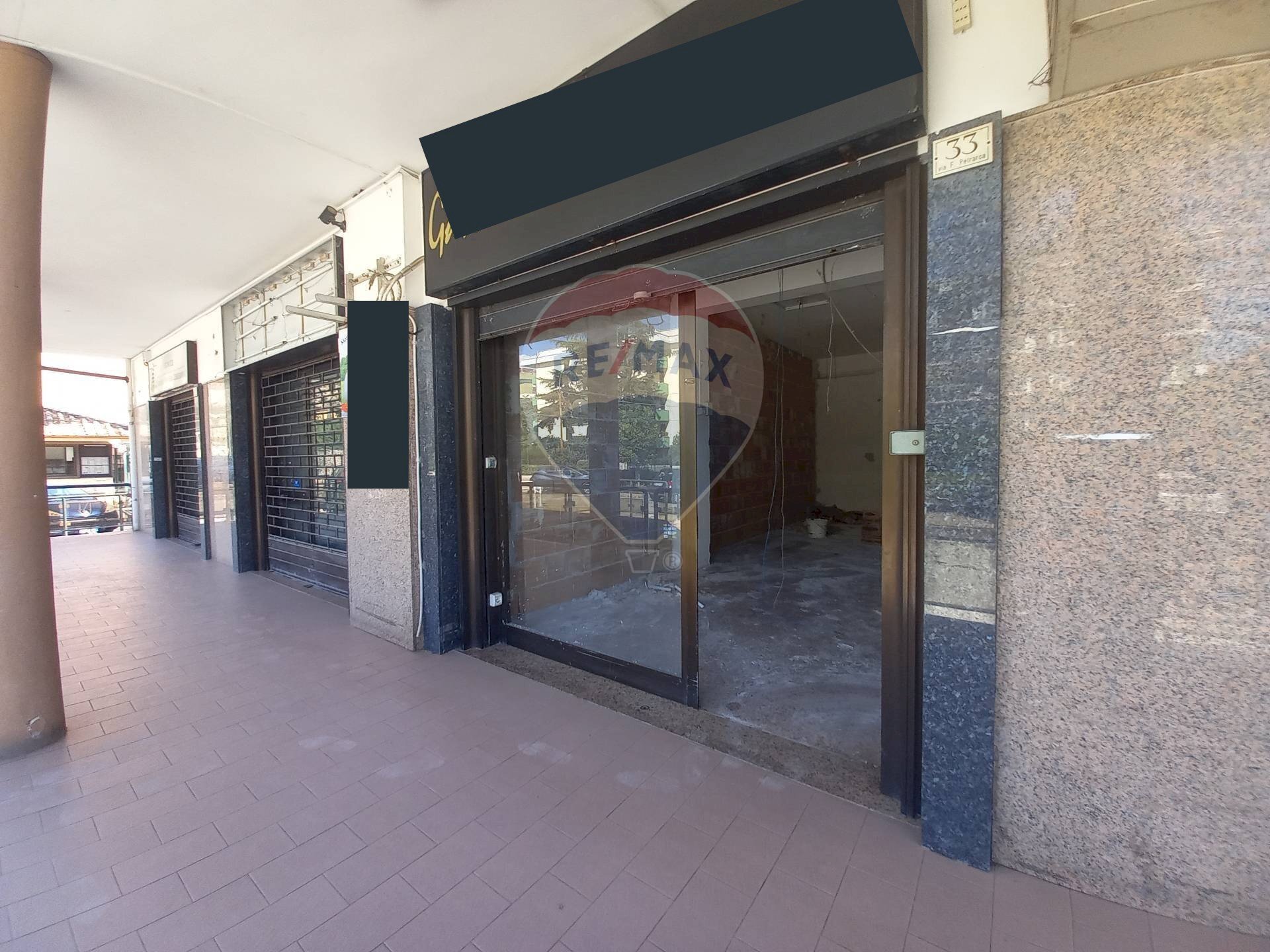 Terrazza - Commercial Premises Via Francesco  Petrarca
 
33, Caserta - photo 3