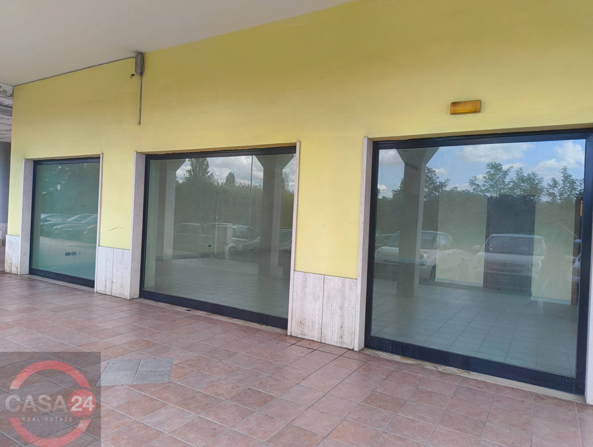 Foto 2 - Locale Commerciale Viale Giulio Cesare, Latina - foto 2