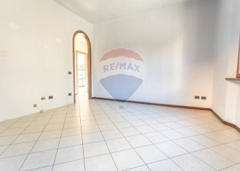 Stanza vuota - Trilocale Via Guglielmo Oberdan
 
6, Fidenza - foto 2