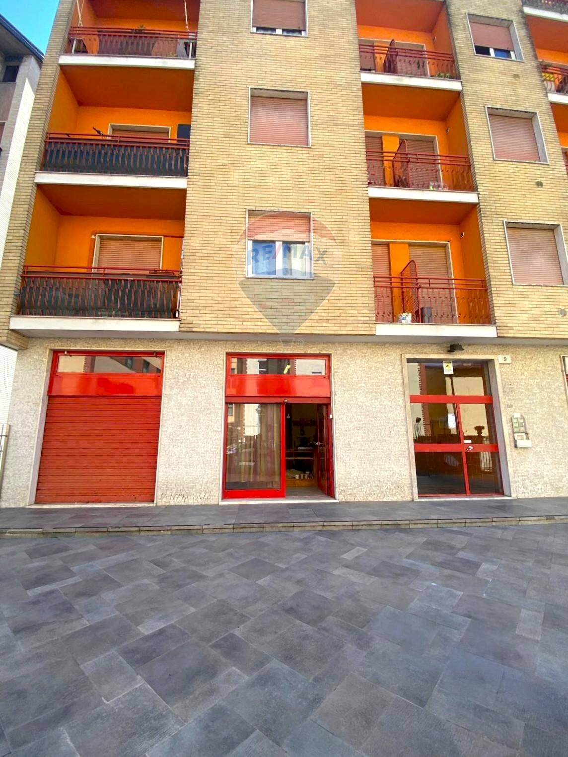 Edificio all\'aperto - Commercial Premises Via Umiliati
 
9, Milano - photo 1