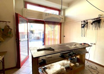 Camera / camera da letto - Commercial Premises Via Umiliati
 
9, Milano - photo 10