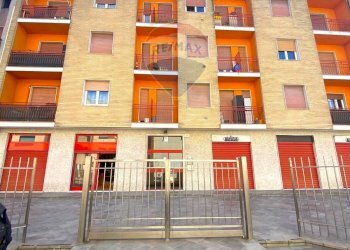 Edificio all\'aperto - Commercial Premises Via Umiliati
 
9, Milano - photo 21