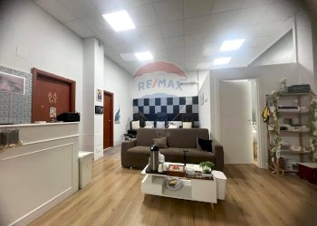 Soggiorno - Commercial Premises Galleria Kennedy
 
10, Seregno - photo 5