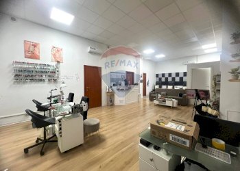 Ufficio - Commercial Premises Galleria Kennedy
 
10, Seregno - photo 9