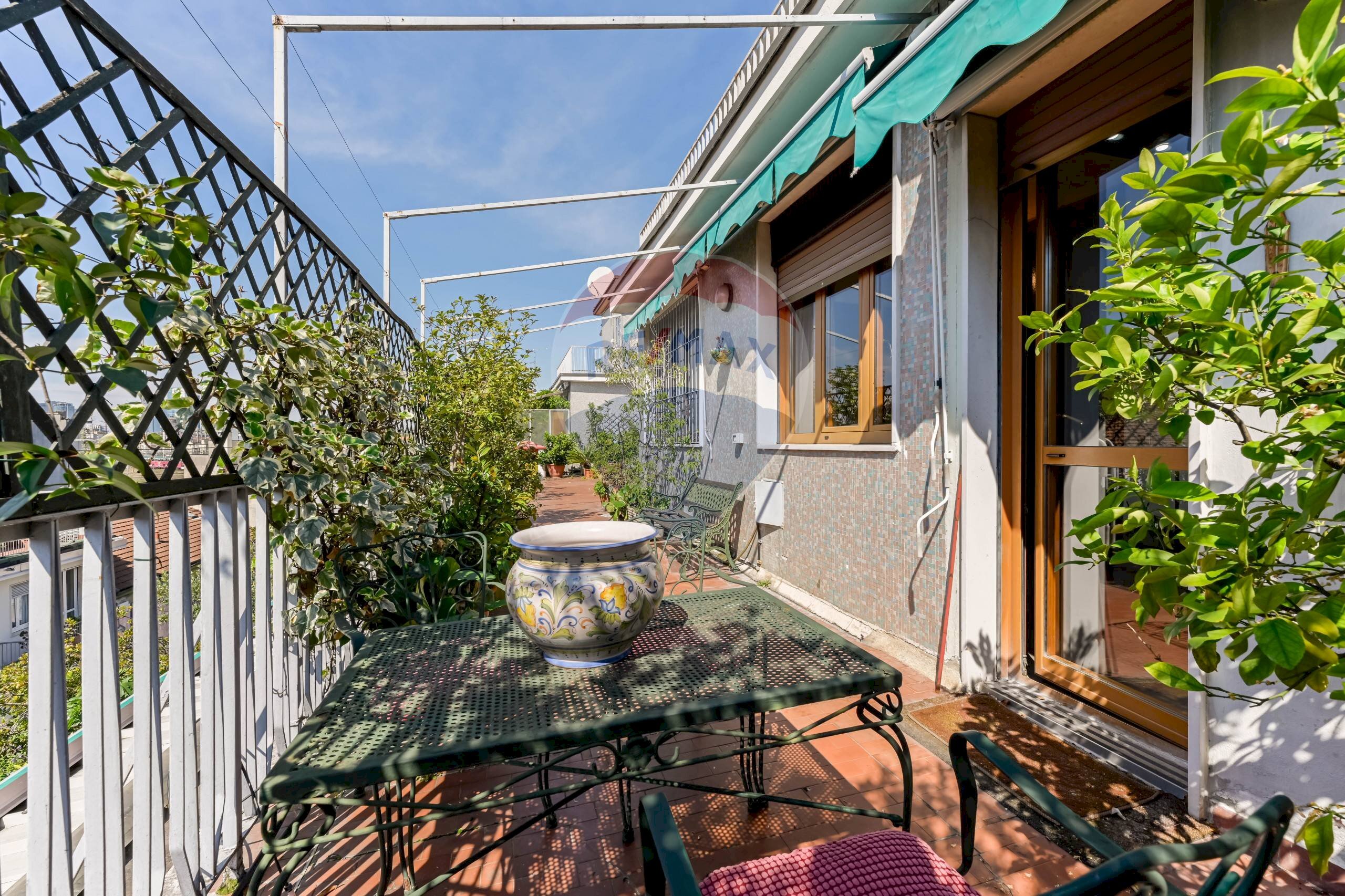 Terrazza - Four-room apartment Via Popoli Uniti
 
24, Milano - photo 2