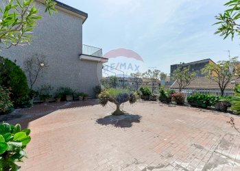 Terrazza - Four-room apartment Via Popoli Uniti
 
24, Milano - photo 4