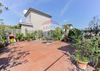 Terrazza - Four-room apartment Via Popoli Uniti
 
24, Milano - photo 8