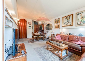 Sala da pranzo - Four-room apartment Via Popoli Uniti
 
24, Milano - photo 11