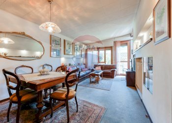 Sala da pranzo - Four-room apartment Via Popoli Uniti
 
24, Milano - photo 14