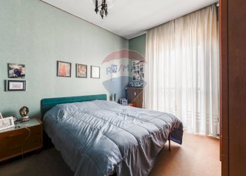 Camera / camera da letto - Four-room apartment Via Popoli Uniti
 
24, Milano - photo 26