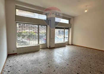 Stanza vuota - Commercial Premises Via Cristoforo Gluck
 
3, Milano - photo 2